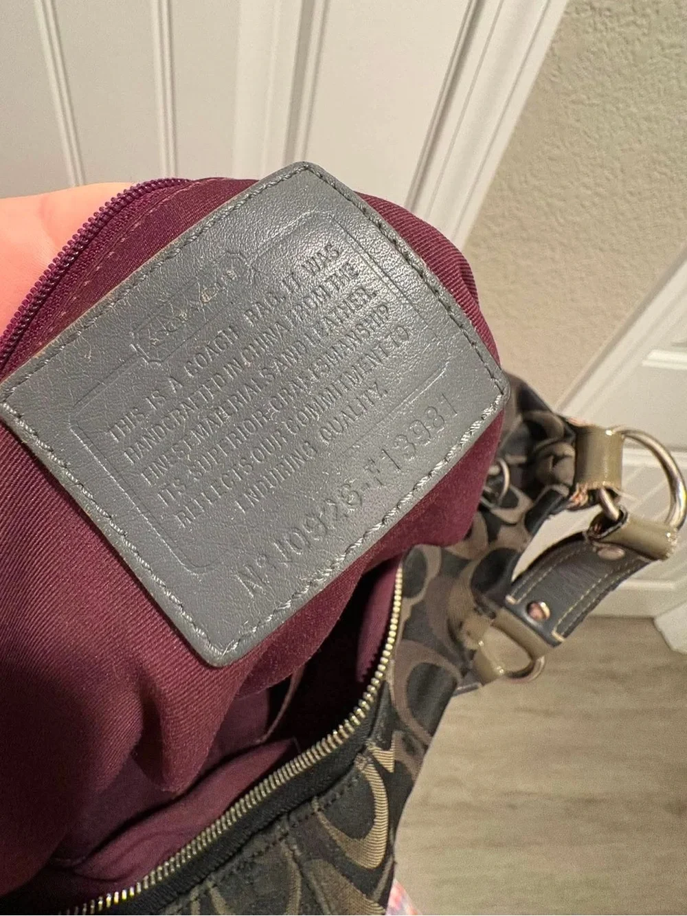 Authentic Coach Large Carly Op Art Signature Hobo Bag (Style F13981)